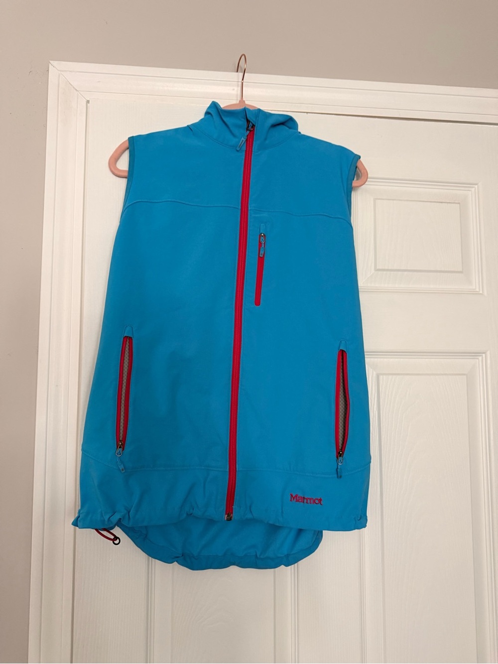 Marmot Turquoise Hooded Softshell Vest with Red Zippers